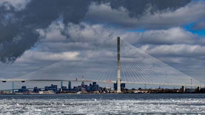 Bridge owner donated $1mn weeks before Donald Trump attacked rival, filing shows