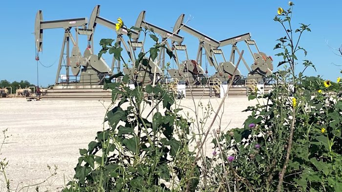 Paul Weiss poaches top energy dealmakers in raid on Kirkland & Ellis