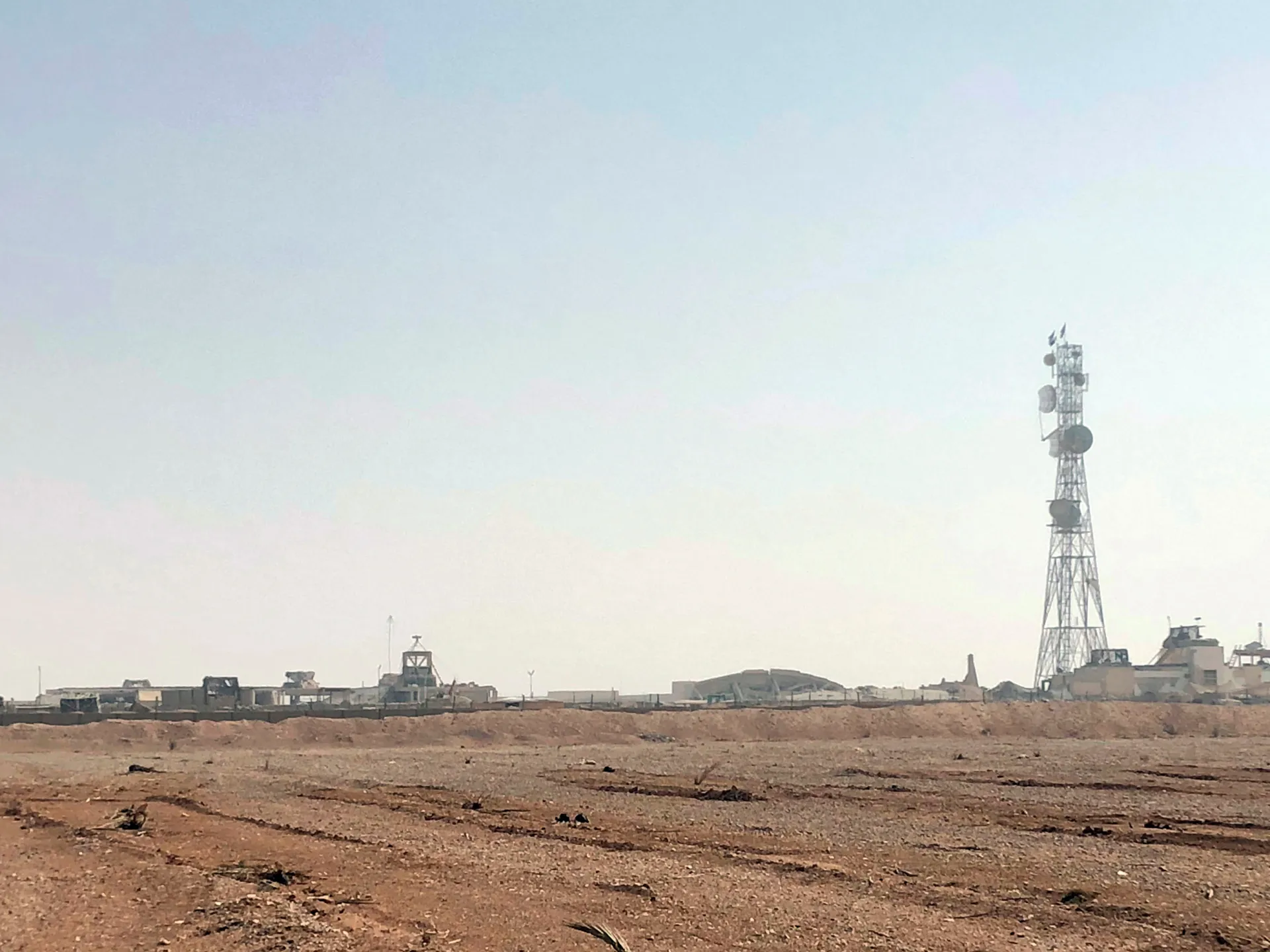 Syrian army takes control of al-Tanf military base as US troops pull out | ISIL/ISIS News