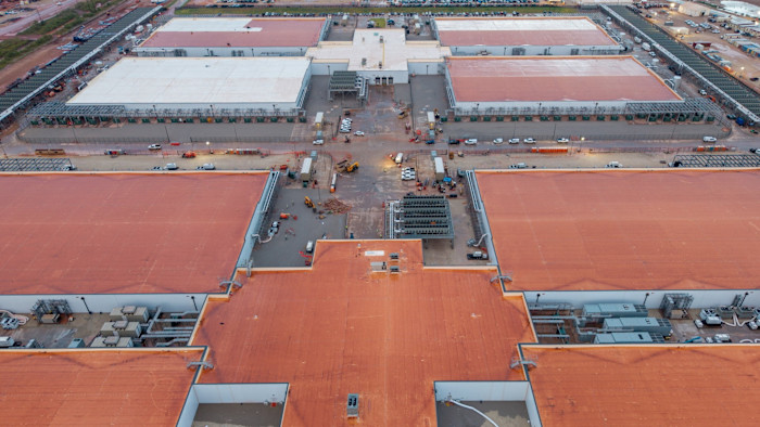 US growth falls sharply to 1.4% annualised rate in fourth quarter