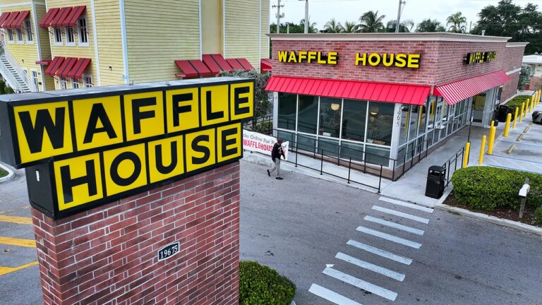 Waffle House offers candlelit Valentine's dinner at more than 200 locations nationwide