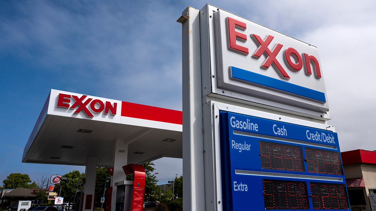 ExxonMobil seeks to move corporate registration from New Jersey to Texas