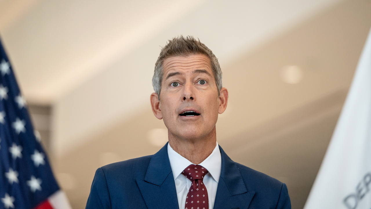 Flights resume at Washington airports after chemical odor disruption