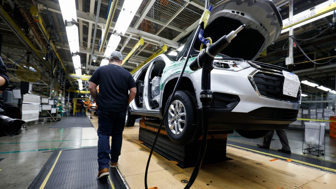 Jobs report shows wage gains outpace inflation in February data