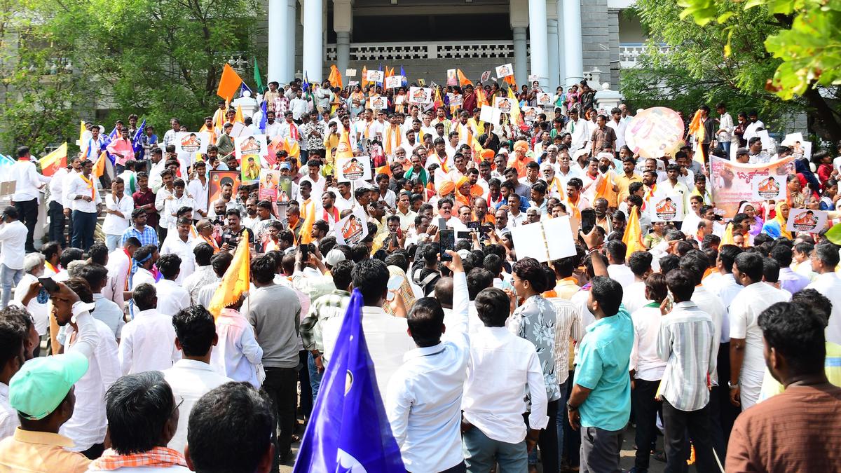 Supporters of Mallikarjun Mutya stage protest seeking withdrawal of case